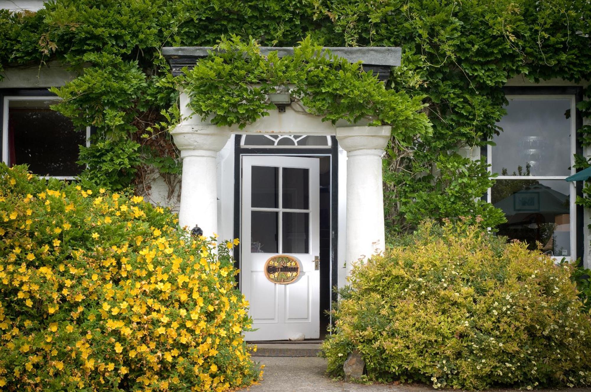 Cuffern Manor Roch